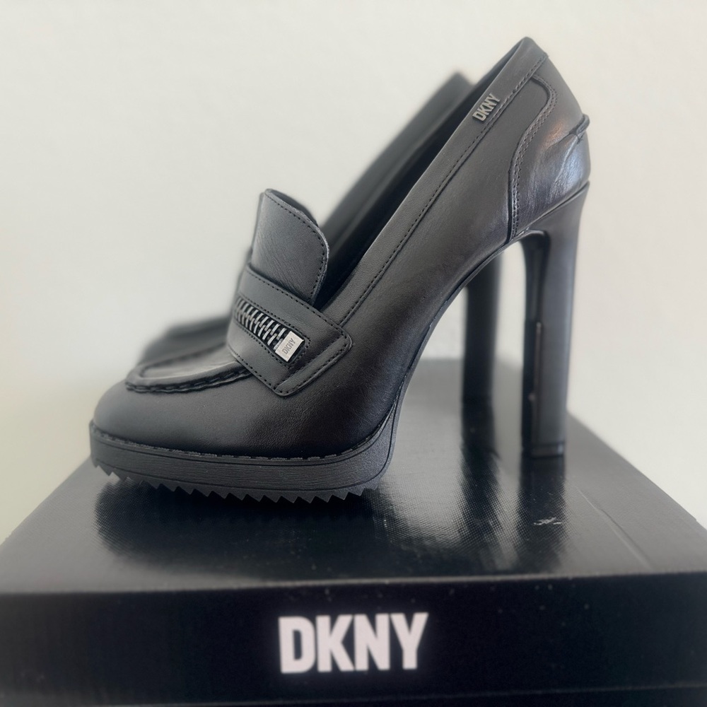 DKNY Slip-On Zipper Loafer Pumps, Black (Size 7)